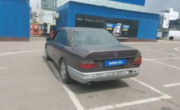 Mercedes-Benz W124 1991 года за 800 000 тг. в Алматы фото 4