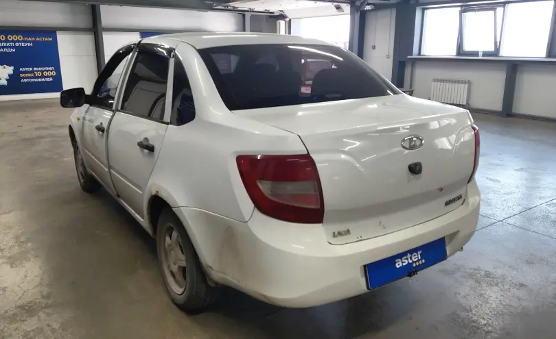 LADA (ВАЗ) Granta 2012 года за 1 600 000 тг. в Астана фото 4