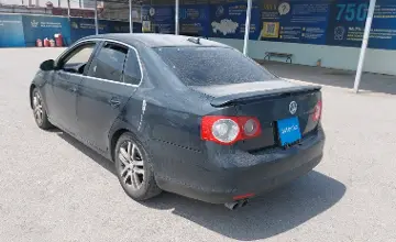 Volkswagen Jetta 2005 года за 1 500 000 тг. в Шымкент фото 4