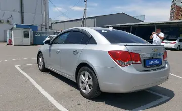 Chevrolet Cruze 2010 года за 3 000 000 тг. в Шымкент фото 4