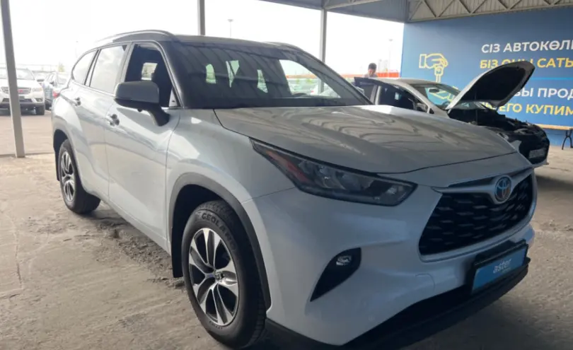 Toyota Highlander 2023 года за 27 000 000 тг. в Алматы фото 3