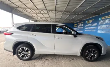 Toyota Highlander 2023 года за 27 000 000 тг. в Алматы фото 4