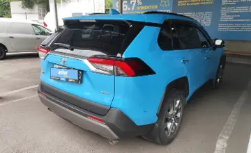Toyota RAV4 2021 года за 14 500 000 тг. в Алматы