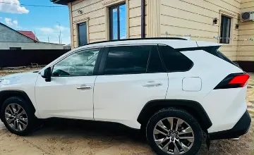 Toyota RAV4 2021 года за 20 000 000 тг. в Атырау фото 3