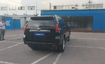 Toyota Land Cruiser Prado 2023 года за 24 850 000 тг. в Алматы фото 3