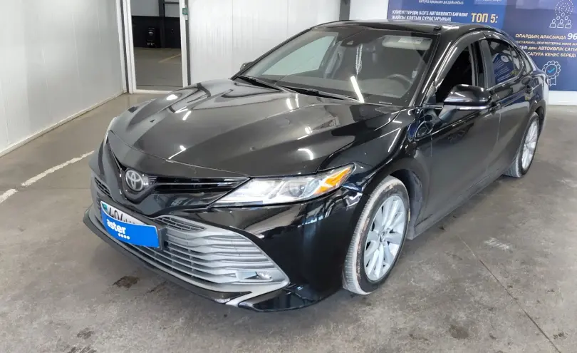 Toyota Camry 2017 года за 10 800 000 тг. в Астана