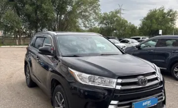 Toyota Highlander 2019 года за 15 000 000 тг. в Актобе фото 3