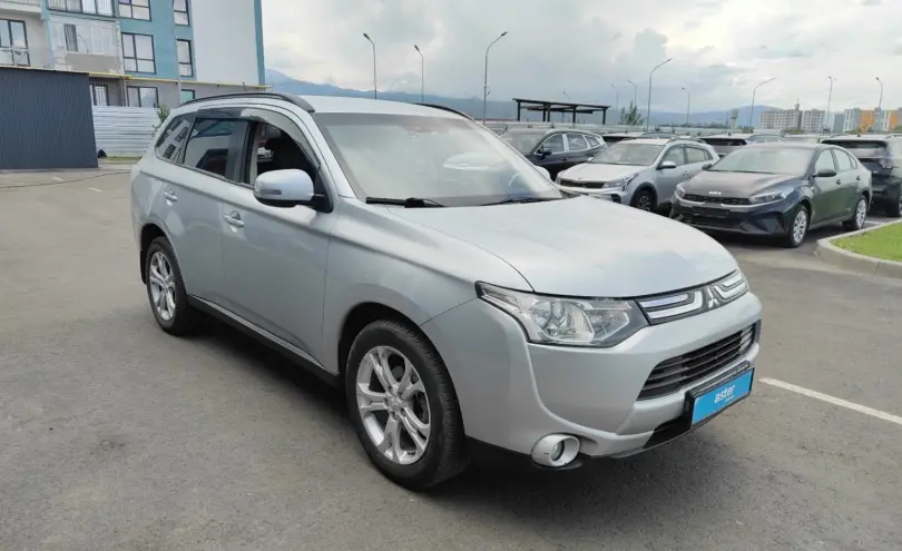 Mitsubishi Outlander 2013 года за 7 000 000 тг. в Алматы фото 3