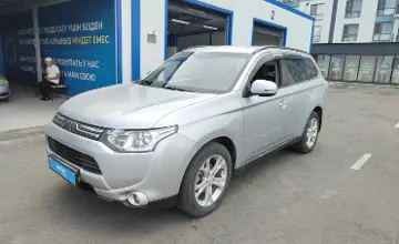 Mitsubishi Outlander 2013 года за 7 000 000 тг. в Алматы фото 1