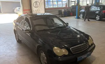 Mercedes-Benz C-Класс 2002 года за 2 200 000 тг. в Караганда фото 3