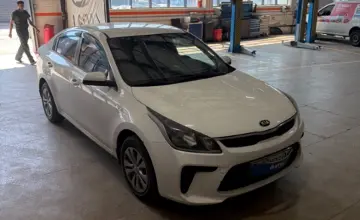 Kia Rio 2019 года за 6 500 000 тг. в Караганда фото 3