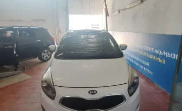 Kia Carens 2013 года за 6 000 000 тг. в Астана фото 2