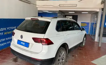 Volkswagen Tiguan 2017 года за 7 000 000 тг. в Астана