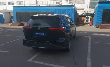 Toyota Highlander 2021 года за 23 500 000 тг. в Алматы фото 3