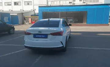 Hyundai Accent 2021 года за 5 900 000 тг. в Алматы фото 3