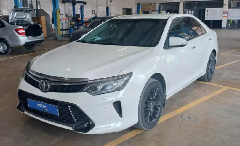 Toyota Camry 2016 года за 10 000 000 тг. в Караганда