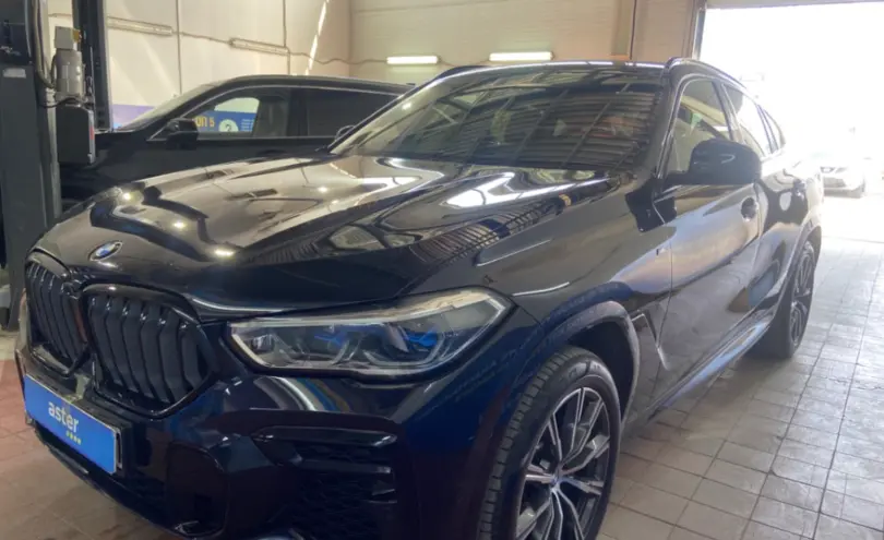 BMW X6 2023 года за 59 000 000 тг. в Астана