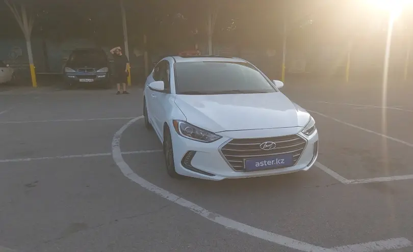 Hyundai Elantra 2017 года за 6 000 000 тг. в Алматы фото 2