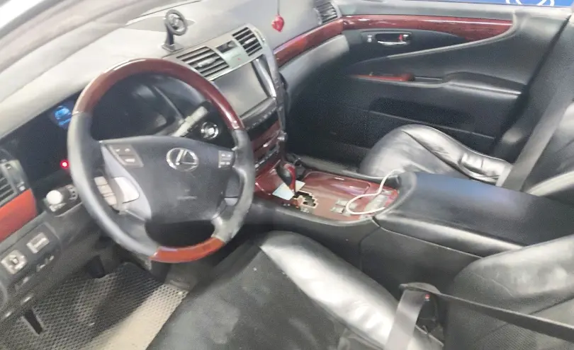 Lexus LS 2008 года за 7 000 000 тг. в Астана фото 5