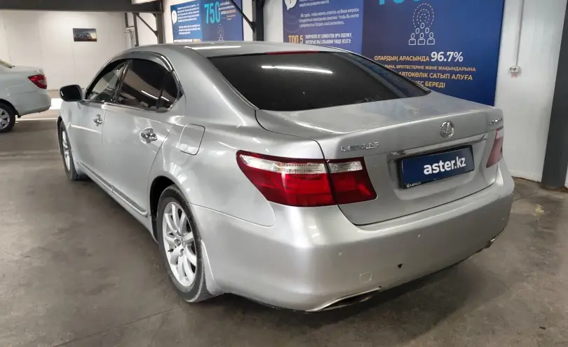 Lexus LS 2008 года за 7 000 000 тг. в Астана фото 4