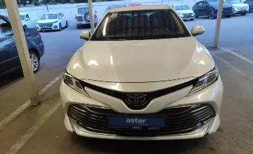 Toyota Camry 2019 года за 11 800 000 тг. в Алматы фото 2