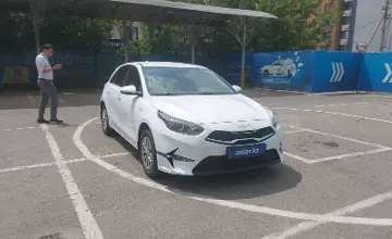 Kia Ceed 2022 года за 8 000 000 тг. в Алматы фото 2