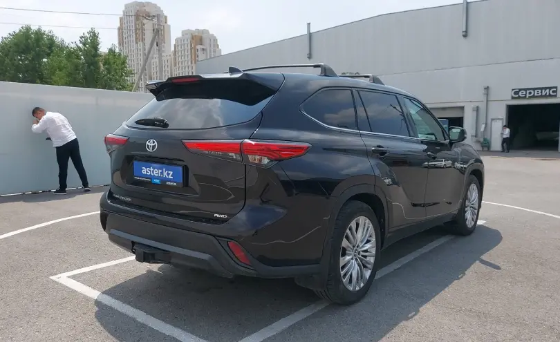 Toyota Highlander 2021 года за 21 500 000 тг. в Шымкент фото 3