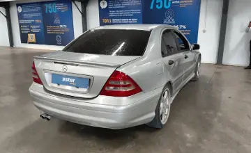 Mercedes-Benz C-Класс 2002 года за 1 500 000 тг. в Астана фото 3