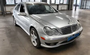Mercedes-Benz C-Класс 2002 года за 1 500 000 тг. в Астана фото 2