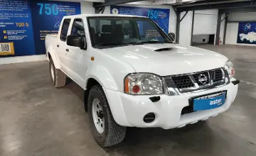 Nissan NP300 2012 года за 4 000 000 тг. в Астана фото 2