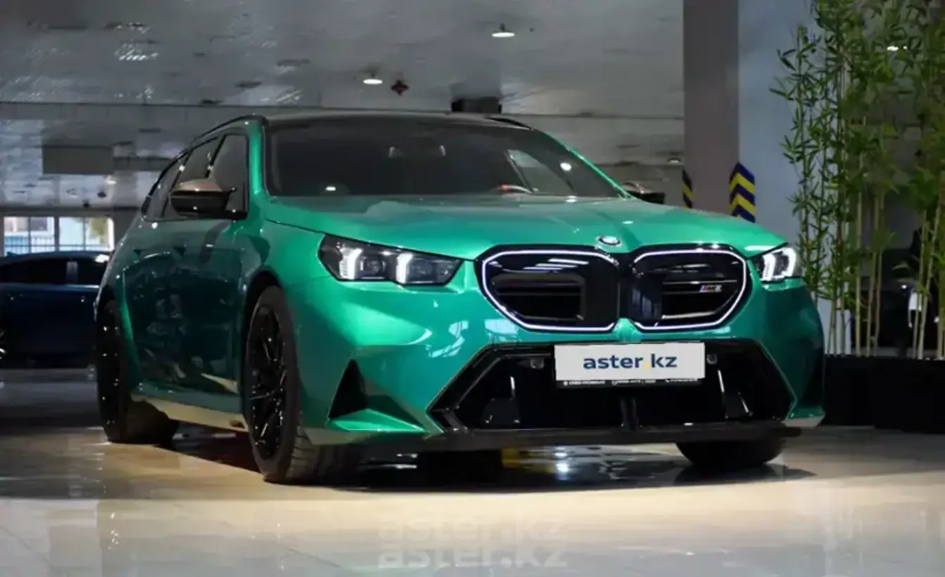 BMW M5, 2025