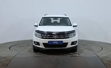 Volkswagen Tiguan 2015 года за 4 880 000 тг. в Астана фото 2