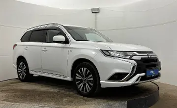 Mitsubishi Outlander 2022 года за 9 990 000 тг. в Актобе фото 3