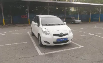 Toyota Yaris 2011 года за 2 990 000 тг. в Алматы фото 2