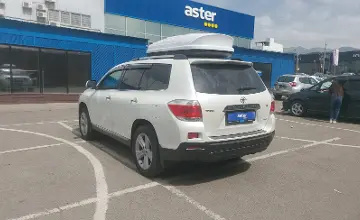 Toyota Highlander 2013 года за 12 490 000 тг. в Алматы фото 4