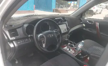 Toyota Highlander 2013 года за 12 490 000 тг. в Алматы фото 5