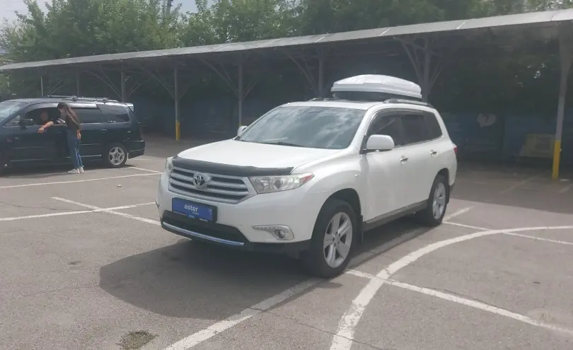 Toyota Highlander 2013 года за 12 490 000 тг. в Алматы