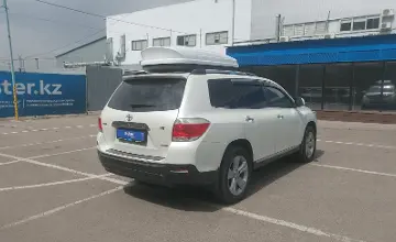 Toyota Highlander 2013 года за 12 490 000 тг. в Алматы фото 3
