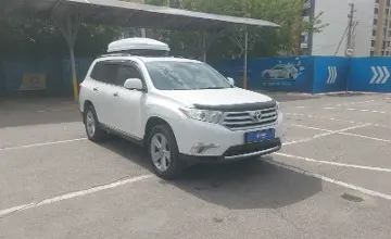 Toyota Highlander 2013 года за 12 490 000 тг. в Алматы фото 2