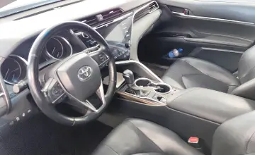 Toyota Camry 2019 года за 14 990 000 тг. в Астана фото 5