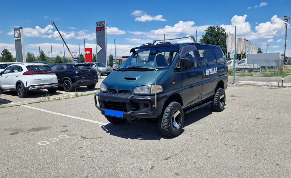 1995 Mitsubishi Delica