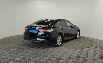 Toyota Camry 2019 года за 13 000 000 тг. в Алматы