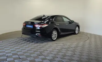 Toyota Camry 2019 года за 13 000 000 тг. в Алматы