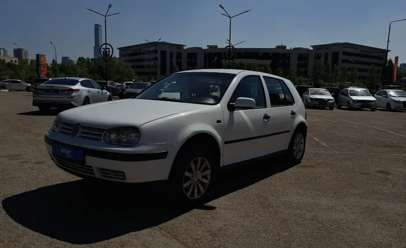 Volkswagen Golf 2001 года за 1 350 000 тг. в Астана