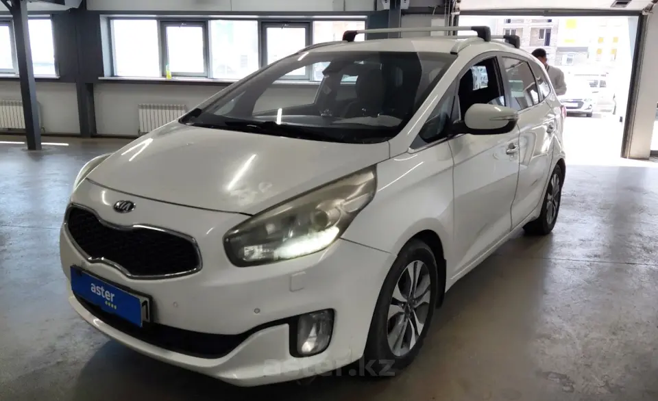 2014 Kia Carens