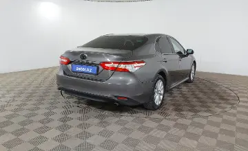 Toyota Camry 2017 года за 9 590 000 тг. в Шымкент