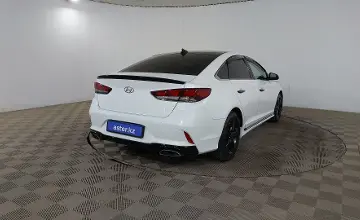 Hyundai Sonata 2018 года за 8 790 000 тг. в Шымкент