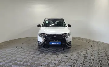 Mitsubishi Outlander 2022 года за 12 500 000 тг. в Алматы фото 2