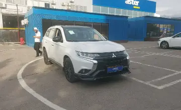 Mitsubishi Outlander 2022 года за 12 500 000 тг. в Алматы фото 2