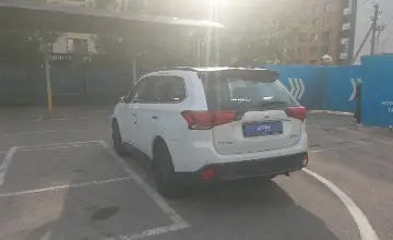 Mitsubishi Outlander 2022 года за 12 500 000 тг. в Алматы фото 4